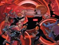 Отец Мэттью останавливает Риззи.