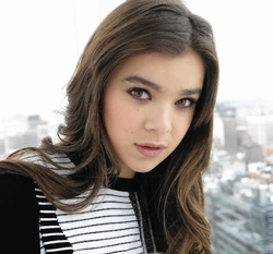 Hailee Steinfeld