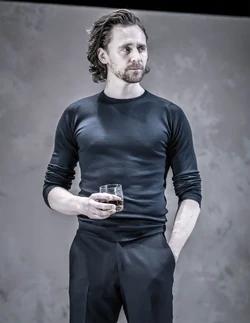 Tom Hiddleston