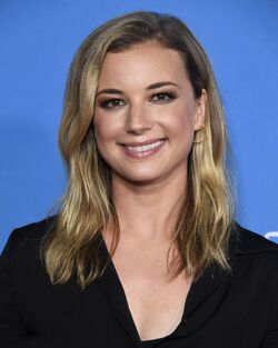 Emily VanCamp