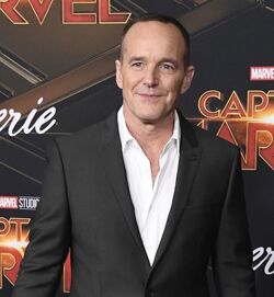 Clark Gregg Autographed Captain Marvel Agent Coulson 8x10