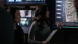  разъясняет план атаки на базу .