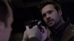 Уорд и Кослон обмениваются обвинениями