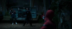 Schultz se enfrenta al Hombre Araña.