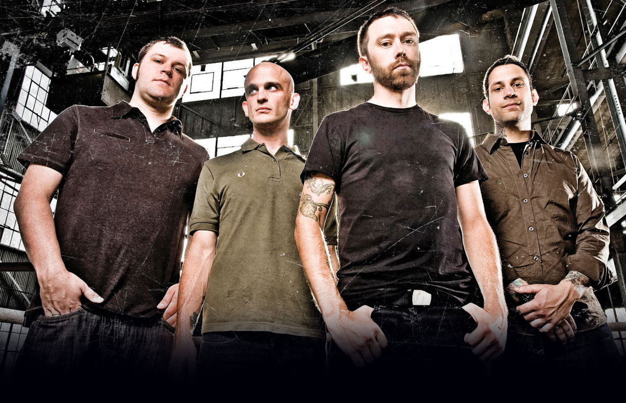 RISE AGAINST