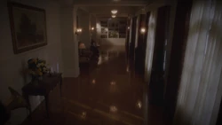 Starkpenthousehallway