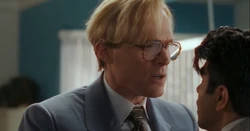 Visión despierta a "Norm".