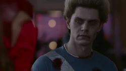  видит мёртвого Бонера, отображающего смерть её .