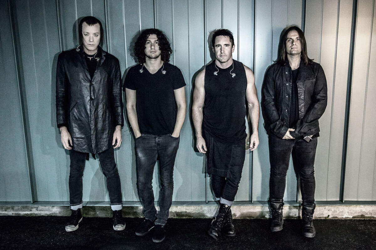 Outside Tour: The Nine Inch Nails Duets | Pushing Ahead of the Dame