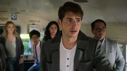 Штайн пытается убедить  сдаться