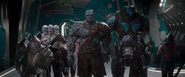 Korg y los gladiadores llegan al hangar del Gran Maestro.