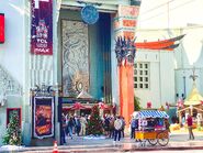 TCL Chinese Theatre (Holiday Special BTS)