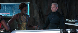 Ross, Nakia y Shuri antes de la batalla