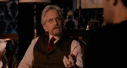 Pym le explica sus planes a Lang.