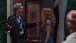 Бонер "воссоединился с .