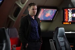 Фитц обсуждает 