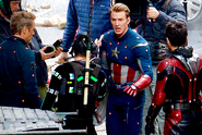 Chris-evans-on-the-set-of-the-avengers-4 01