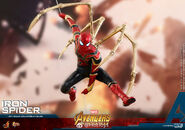 Iron Spider Hot Toys 8