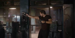 Quill ataca a Warlock.