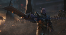 Thanos con su espada de doble filo