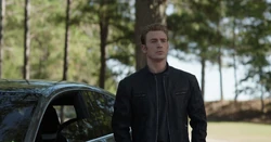 Rogers arrives to meet  again