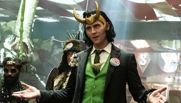 Loki 2 watch. Локи 2021. Локи сериал 2021. Локи президент сериал. Том Хиддлстон Локи сериал 2021.