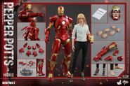 Iron Man Mark IX and Pepper Hot Toys 17
