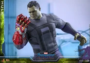 Hulk Nano Gauntlet Hot Toys 19.jpg (467 KB)