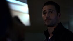 Уорд требует чтобы Скай пошла с ним