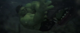 Hulk pelea en el mar con Fenris