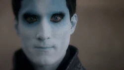 Касиус узнаёт, что  обманывает его.