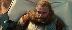 Volstagg viendo al Destructor