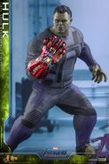 Hulk Nano Gauntlet Hot Toys 3