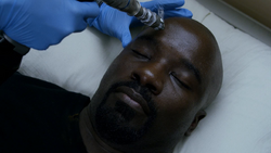 JJS01E13 Luke Cage Hospital