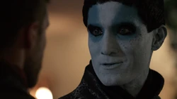 Касиус рассказывает  о прибытии .