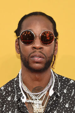 2 chainz glasses 2025