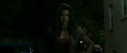 Walters se transforma en She-Hulk.