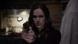 Симмонс защищает 