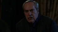 Malick es testigo de Alveus matando a su hija.