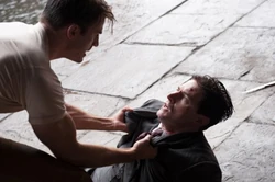  захватывает .