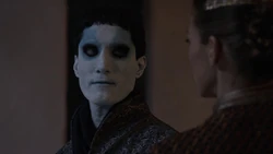 Касиус холодно отвергает все предложения 