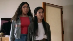 Эрнандес и  угрожают 