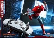 Spider-Man Homemade Suit Hot Toys 14