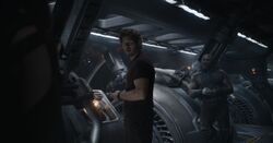 Quill talking to Mantis