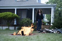 AlisaJones-BurningPiano-S2E5.jpg
