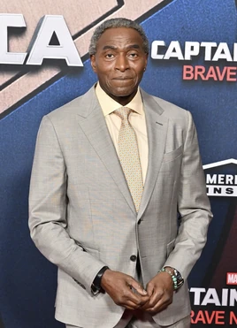 Carl Lumbly