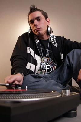 DJ AM