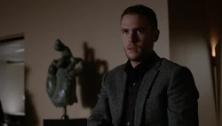 Фитц арестовывает ""