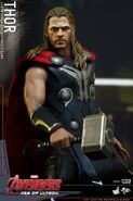 Thor AOU Hot Toys 11