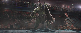 Thor recibe una paliza por Hulk